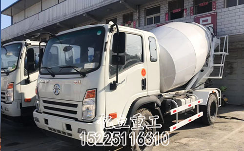 混凝土罐車現(xiàn)場(chǎng)